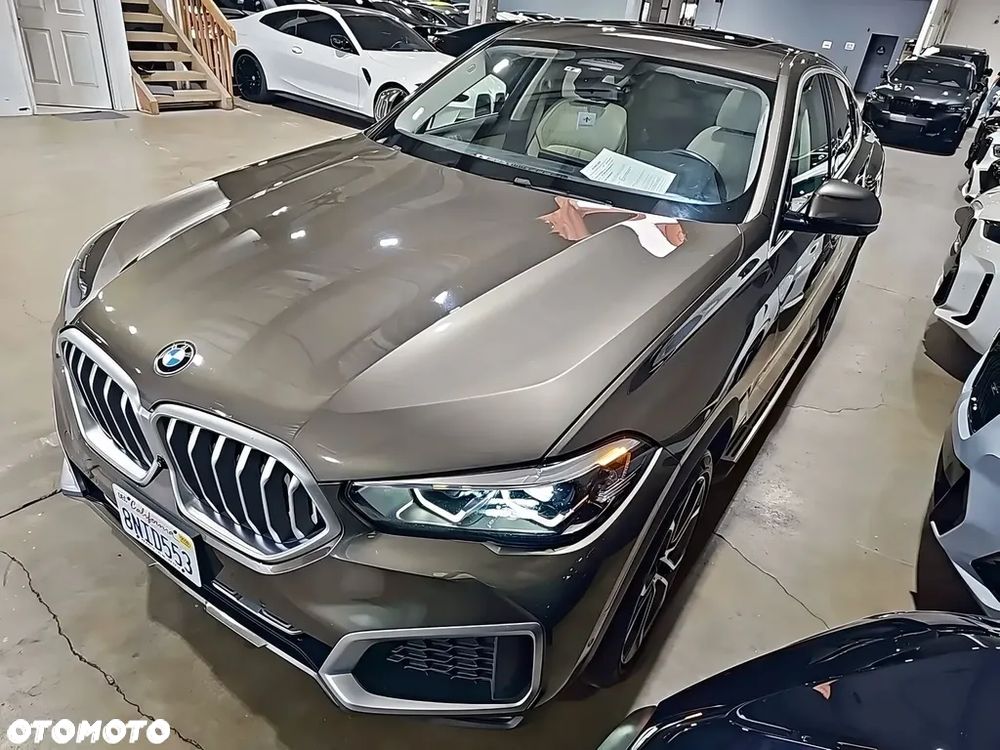 BMW X6 xDrive40i - 2