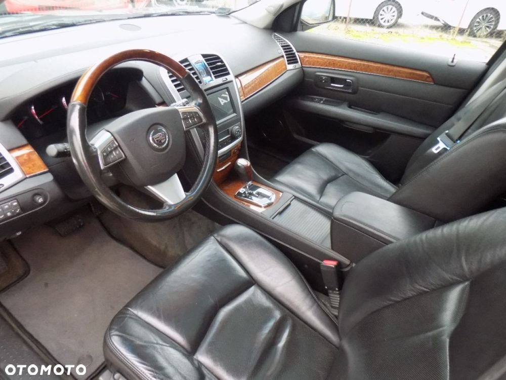 Cadillac SRX - 6