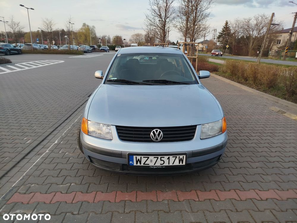 Volkswagen Passat 1.8 - 3