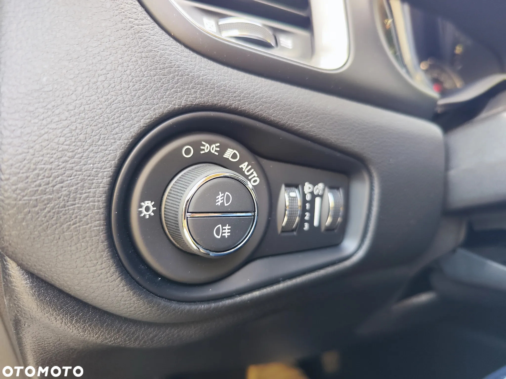 Jeep Renegade 1.5 T4 mHEV Longitude FWD S&S DCT - 22