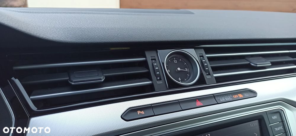 Volkswagen Passat - 27