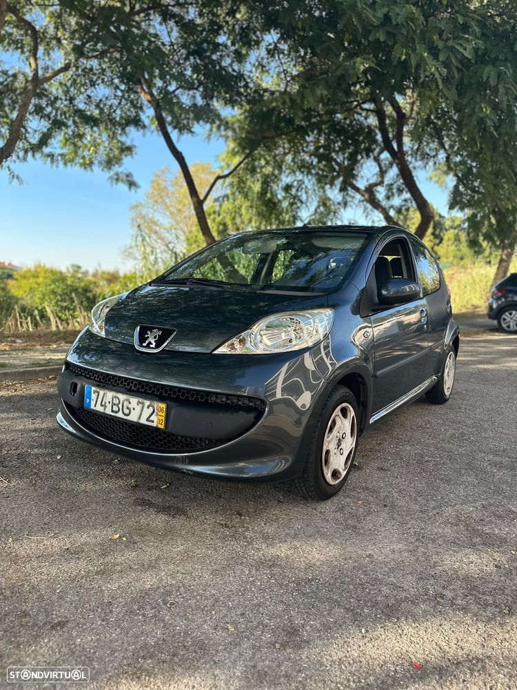 Peugeot 107 1.0 Urban - 1