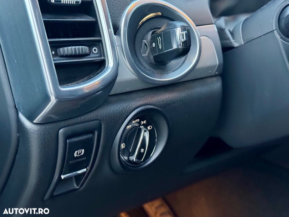 Porsche Cayenne Diesel Platinum Edition - 13