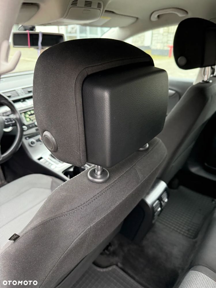 Volkswagen Passat 2.0 TDI Comfortline DSG - 16