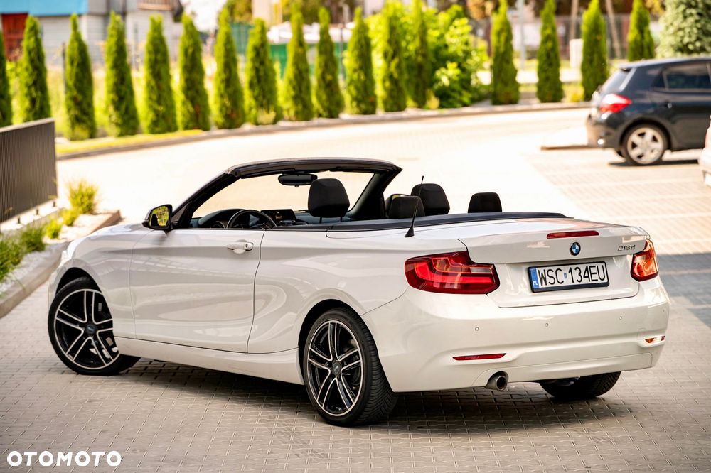 BMW Seria 2 218d - 4