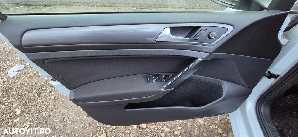 Volkswagen Golf 1.6 TDI (BlueMotion Technology) Comfortline - 8