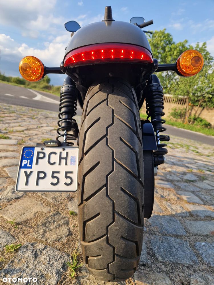 Harley-Davidson Sportster Iron 883 - 26