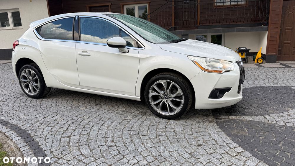 Citroën DS4 1.6 HDi SoChic - 1