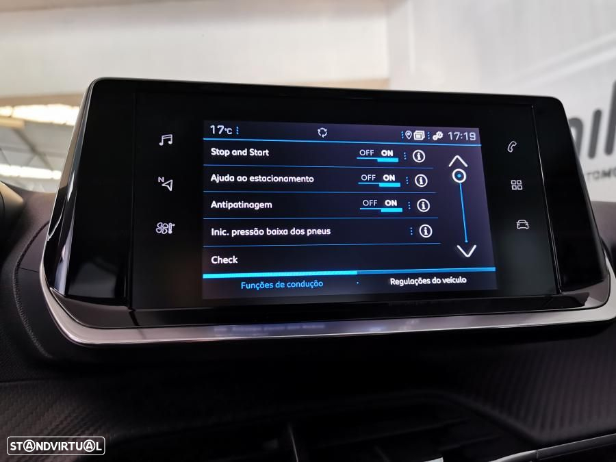 Peugeot 2008 1.2 PureTech Active - 18