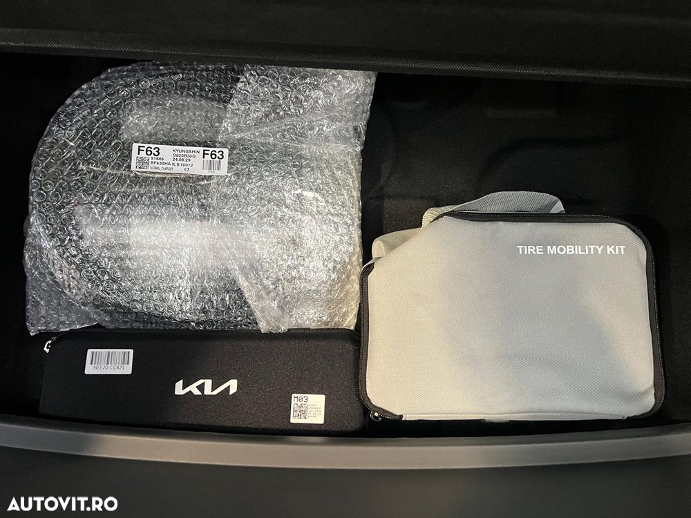 Kia EV3 58.3 kWh 4x2 AT Earth 1 - 19