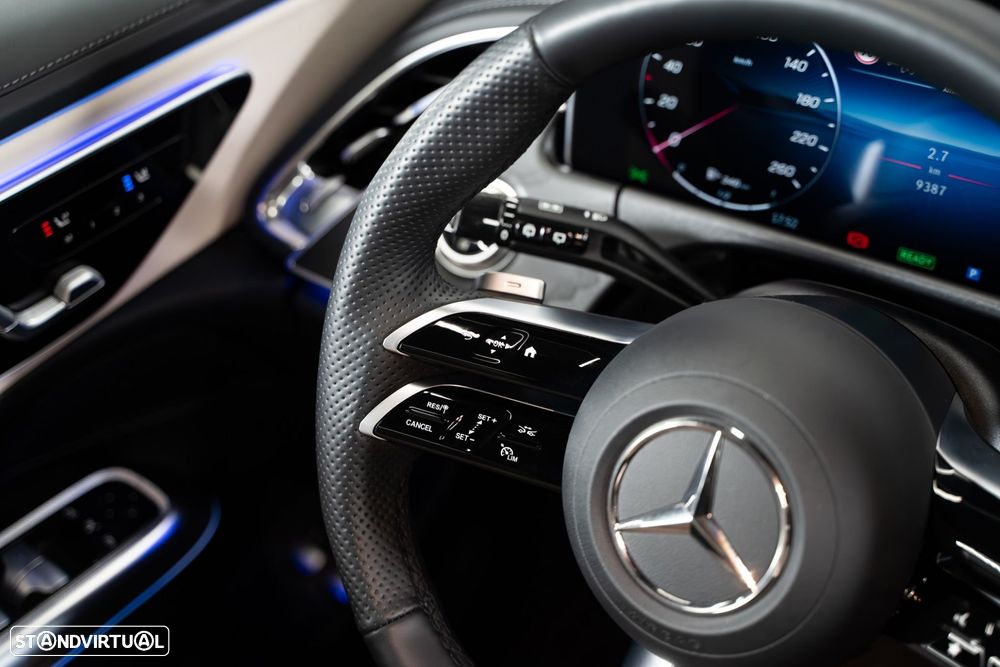 Mercedes-Benz E 300 Standard - 26