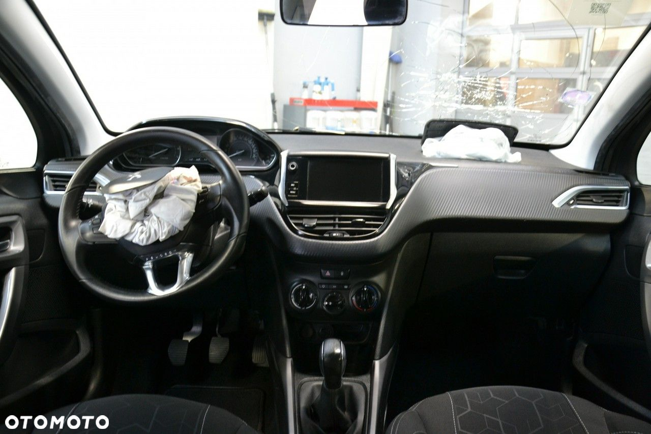 Peugeot 2008 - 13