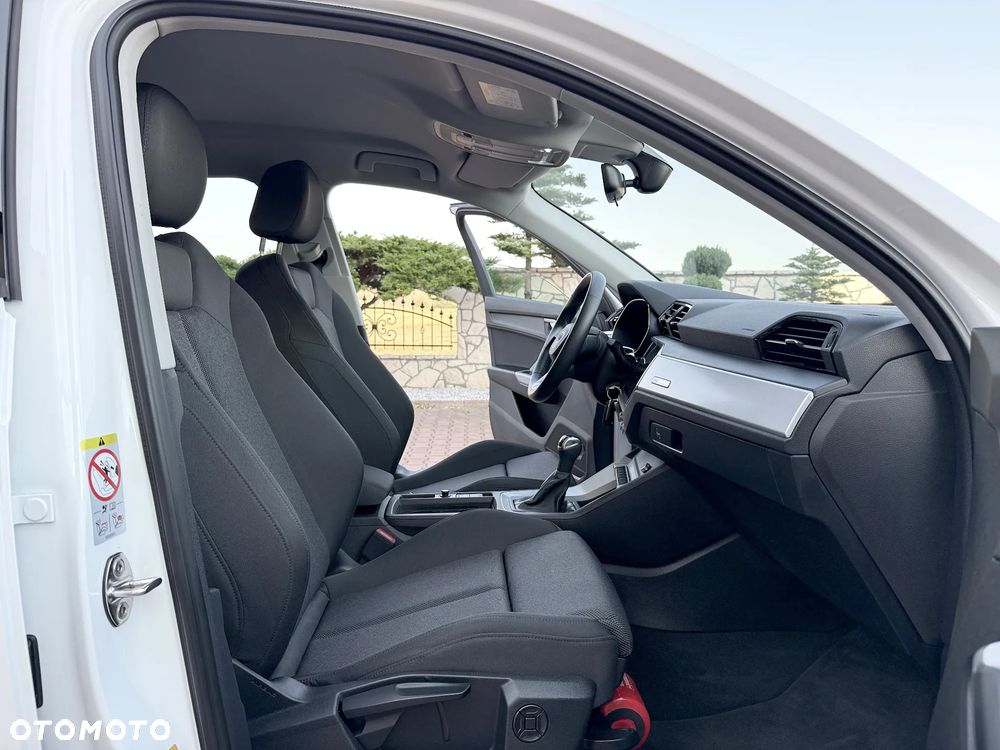 Audi Q3 35 TFSI S tronic - 11