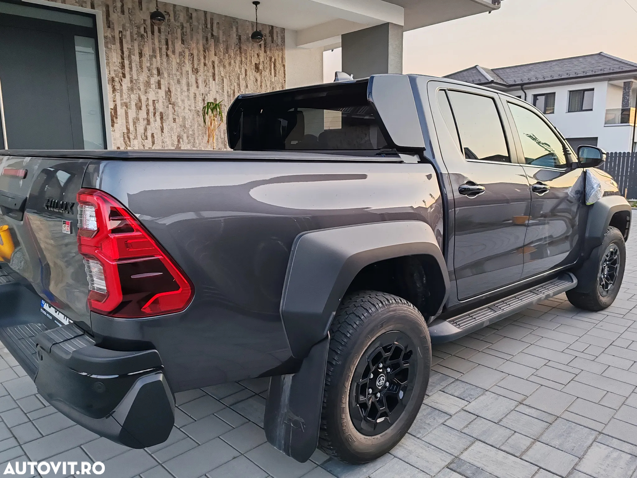 Toyota Hilux 2.8D 204CP 4x4 Double Cab AT GR Sport II - 2