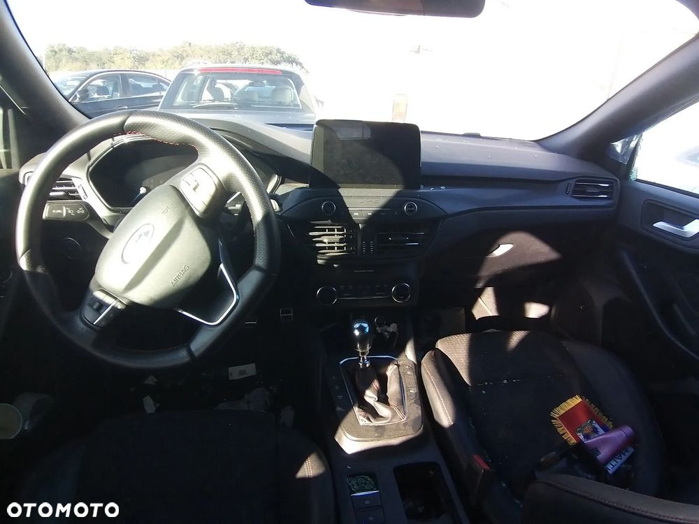 Ford Focus 1.0 EcoBoost ST-Line Business - 2