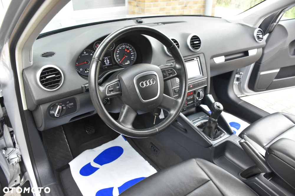Audi A3 Sportback 2.0 TDI DPF S line Sportpaket - 9