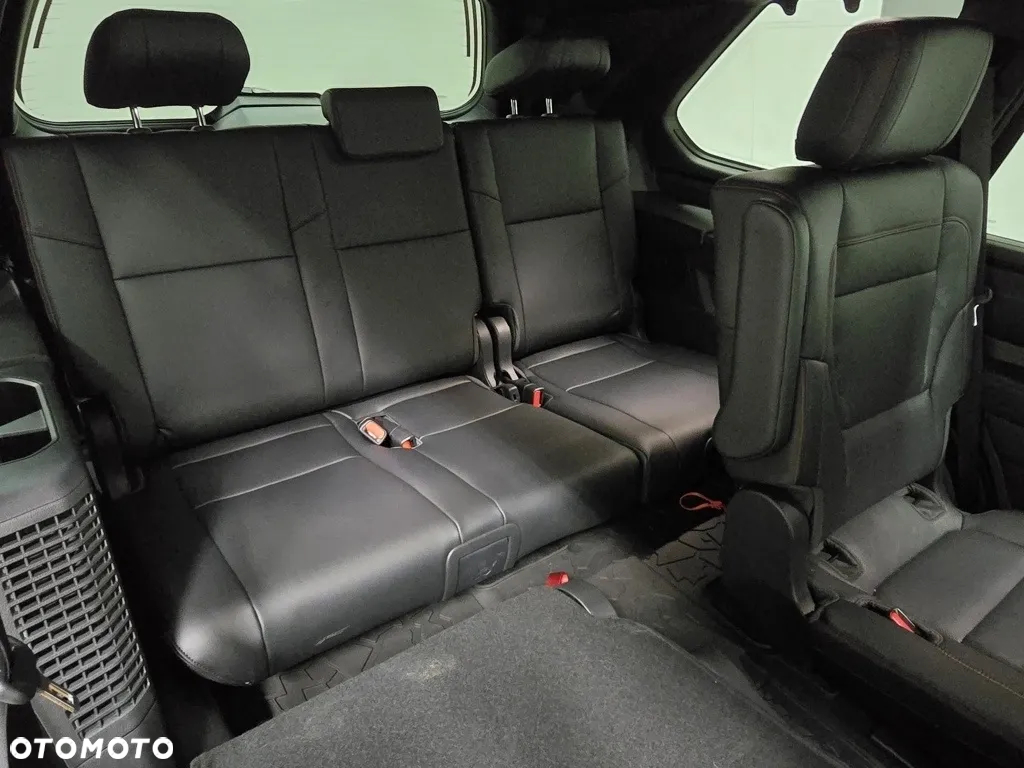Toyota Sequoia - 16