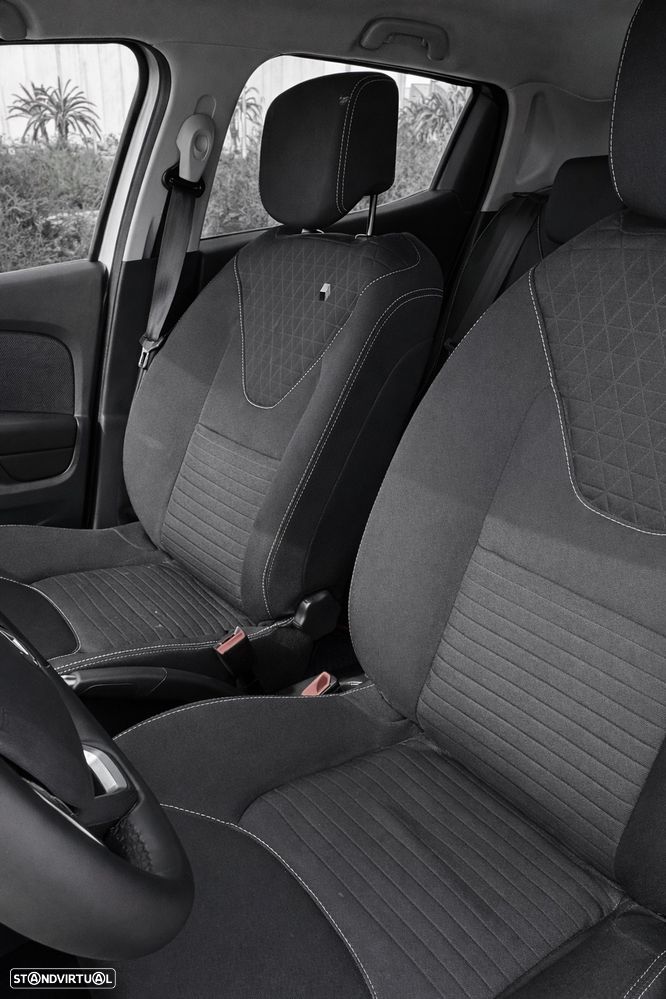 Renault Clio 1.0 SCe Zen - 27