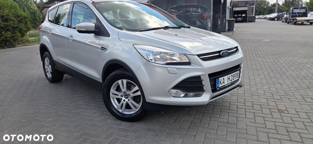 Ford Kuga 1.6 EcoBoost 2x4 Trend - 25