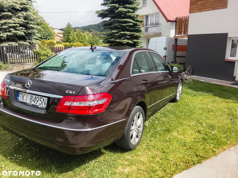 Mercedes-Benz Klasa E 250 CGI BlueEffICIENCY Avantgarde - 15