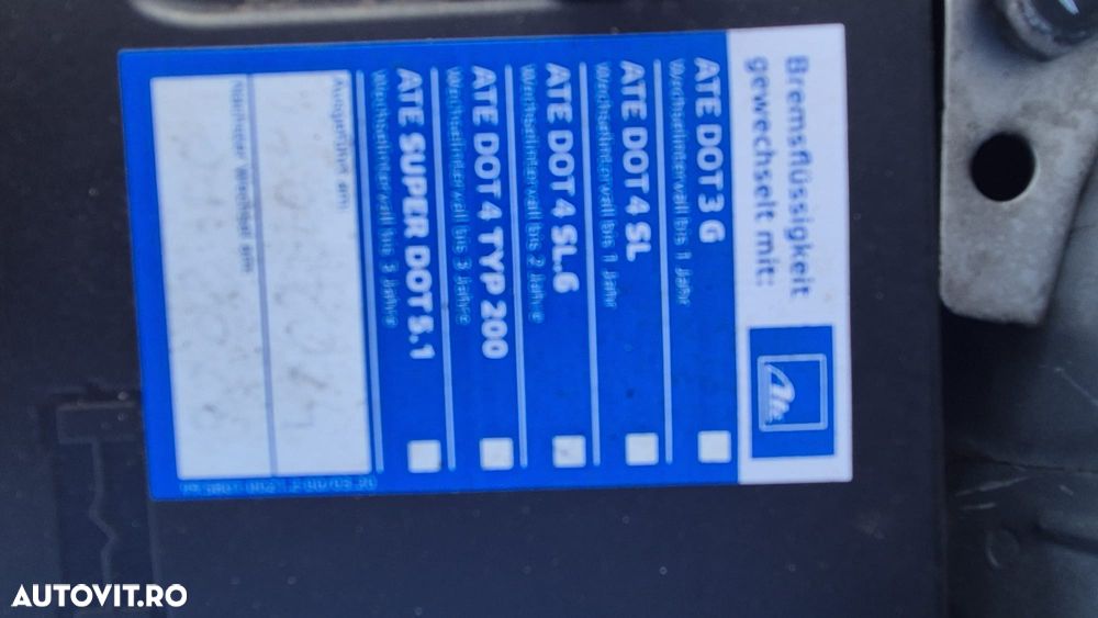 Volkswagen Golf 1.6 FSI Automatik Sportline - 17