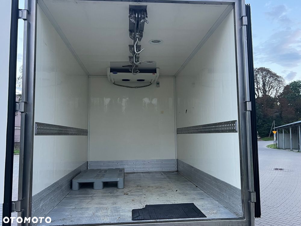 Mercedes-Benz Sprinter 419 - 12