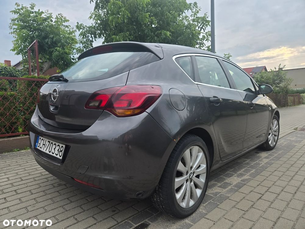 Opel Astra 1.6 Cosmo - 12
