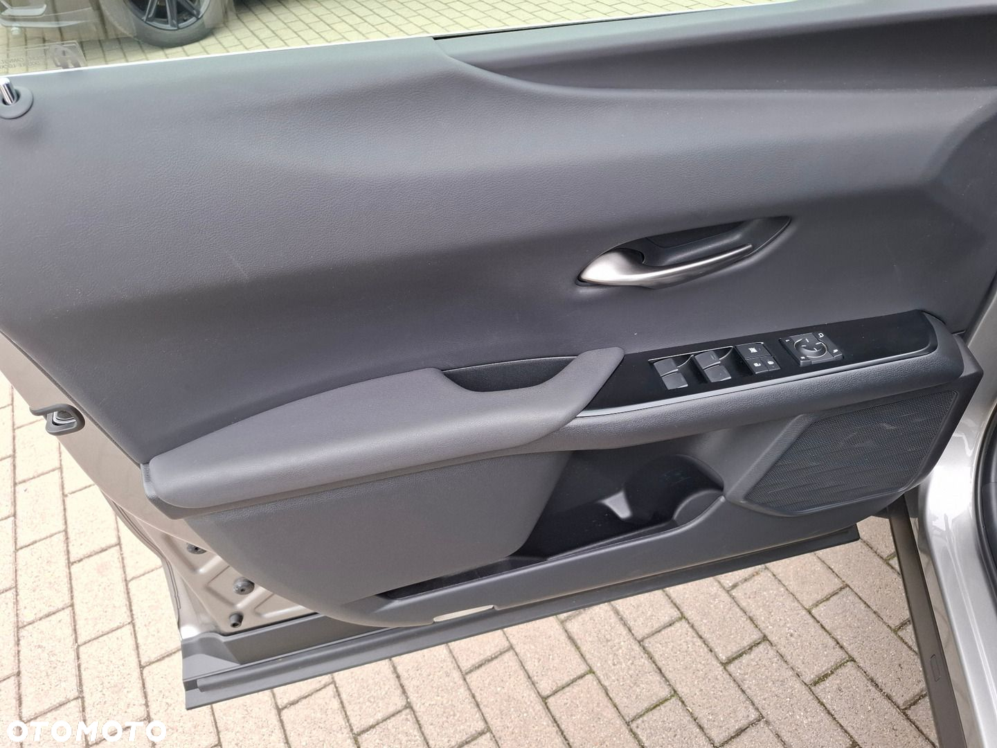Lexus UX 250h GPF F Impression 2WD - 13