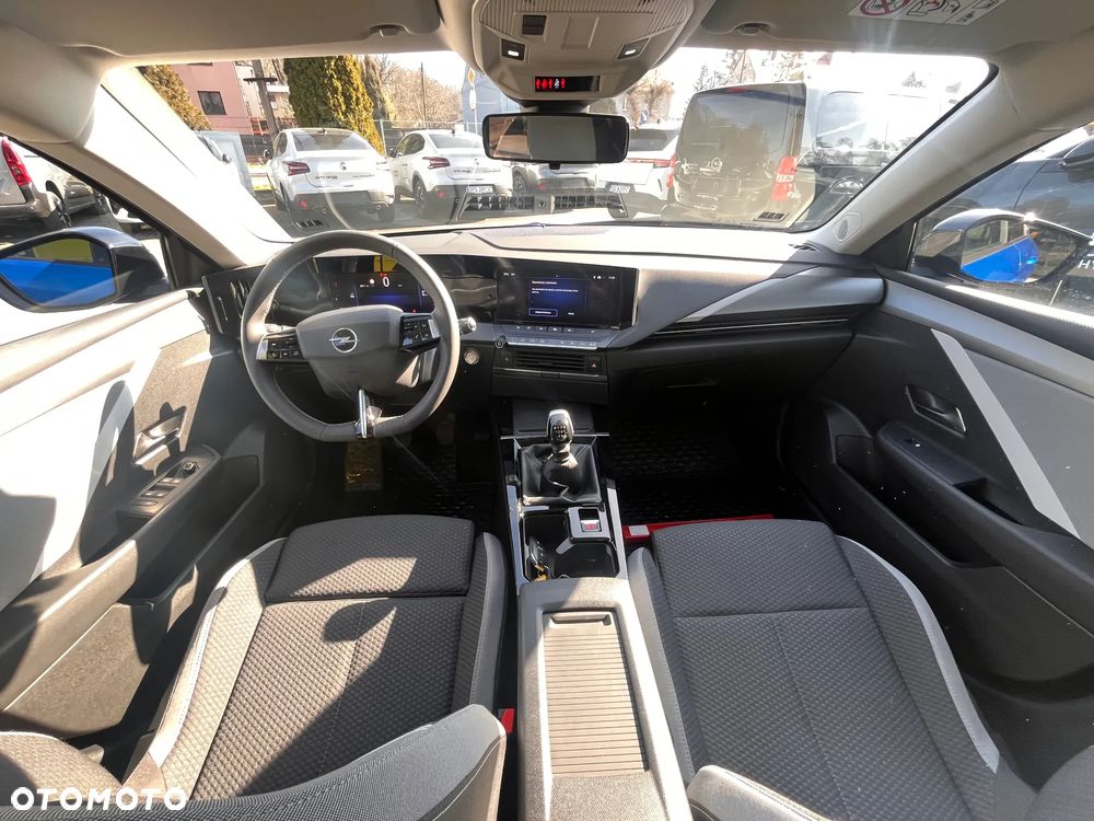 Opel Astra 1.2 T Edition S&S - 6