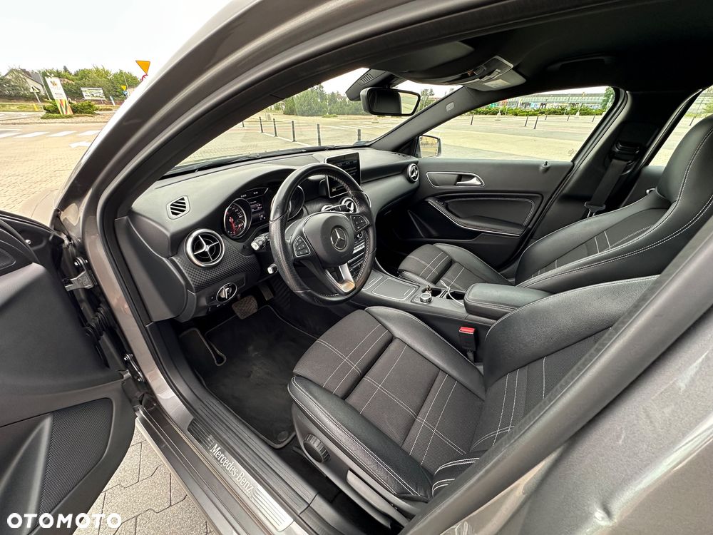 Mercedes-Benz Klasa A 200 7G-DCT AMG Line - 14