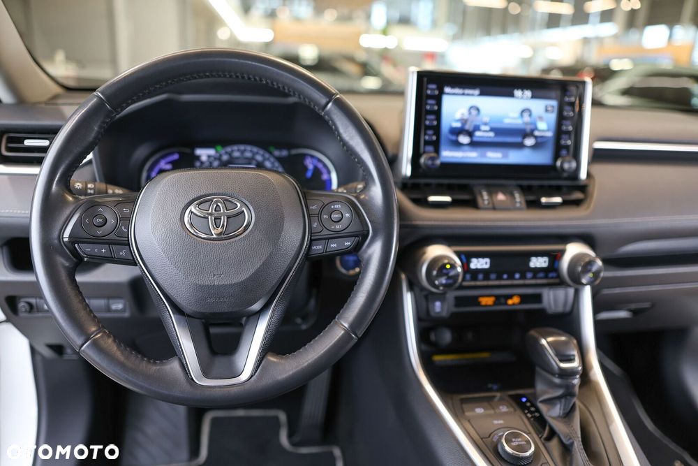 Toyota RAV4 - 16