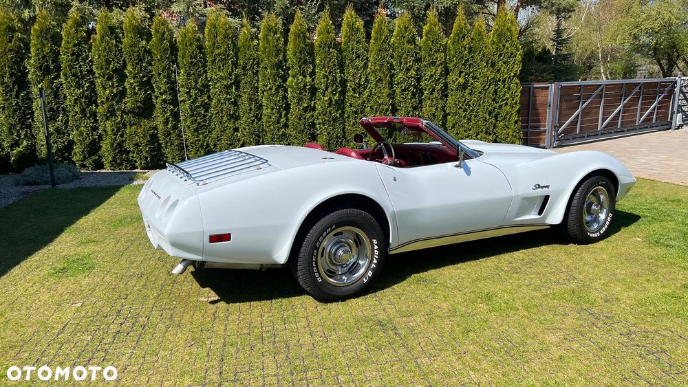 Chevrolet Corvette - 4