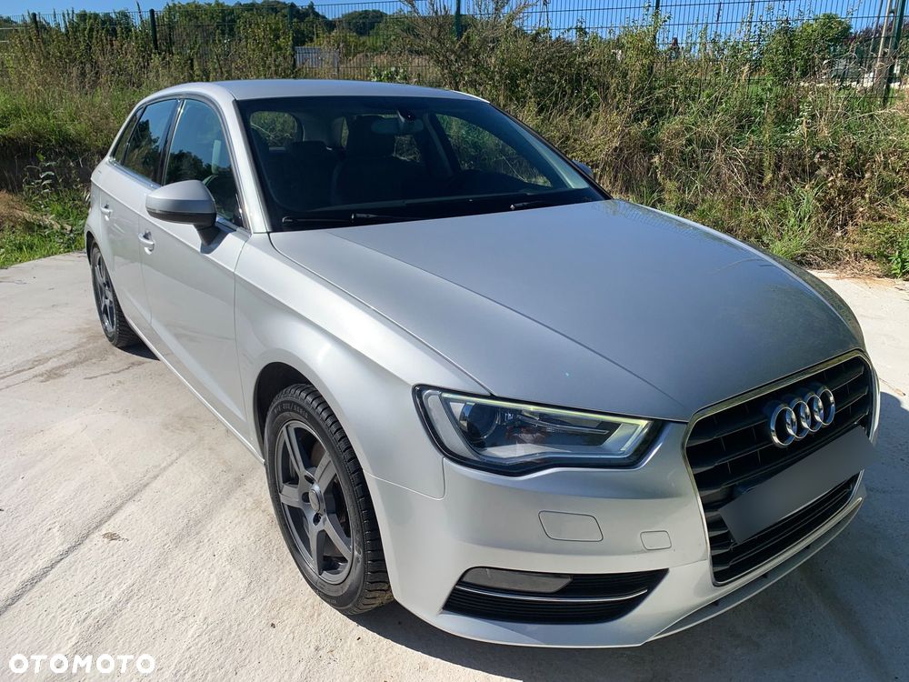 Audi A3 Sportback - 1