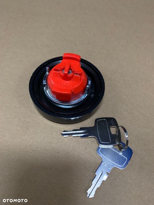 KOREK WLEWU PALIWA RENAULT OPEL DACIA TRAFIC KANGOO MASTER MOVANO CLIO DUSTER NOWY Z KLUCZYKIEM - 2