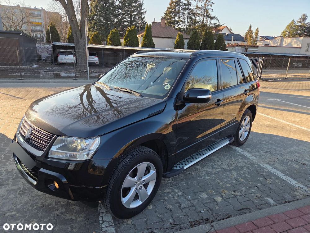 Suzuki Grand Vitara 2.4 De Luxe EU5 - 24