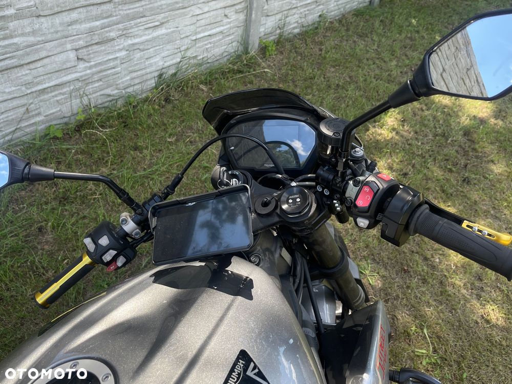 Triumph Street Triple - 5