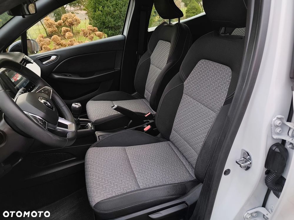 Renault Clio TCe 90 EVOLUTION - 28