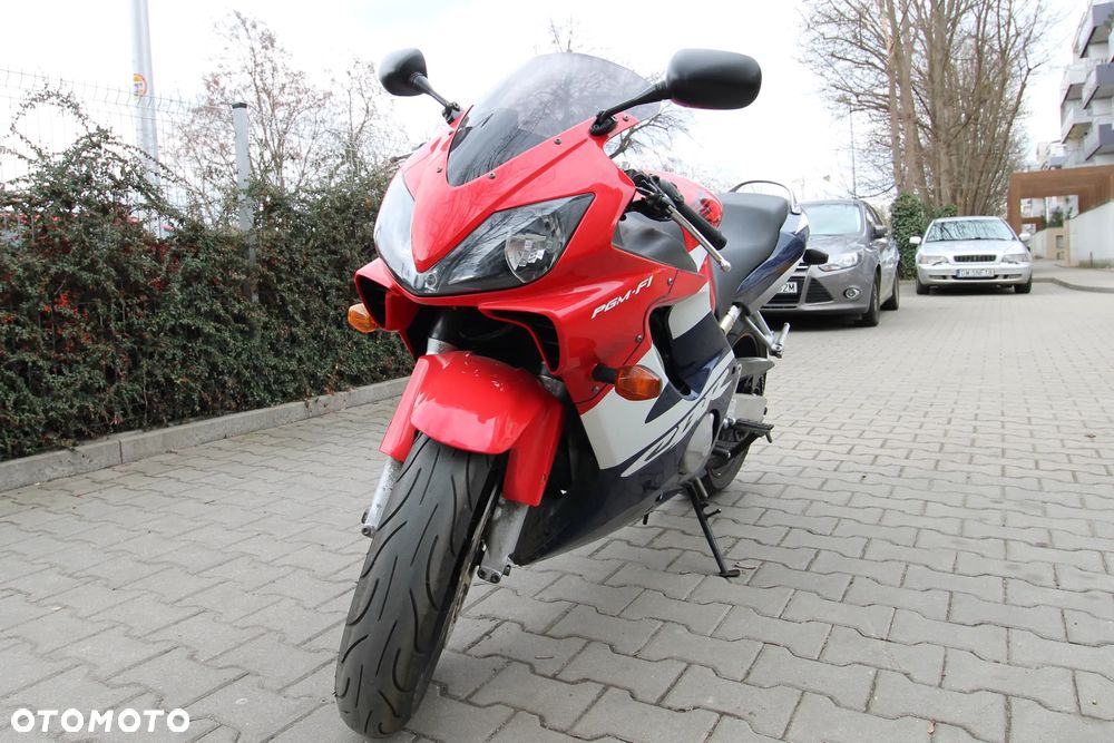 Honda CBR - 8