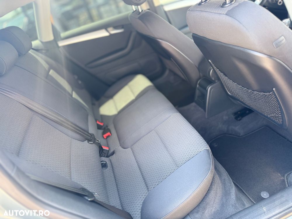 Audi A3 1.4 TFSI Ambiente - 8