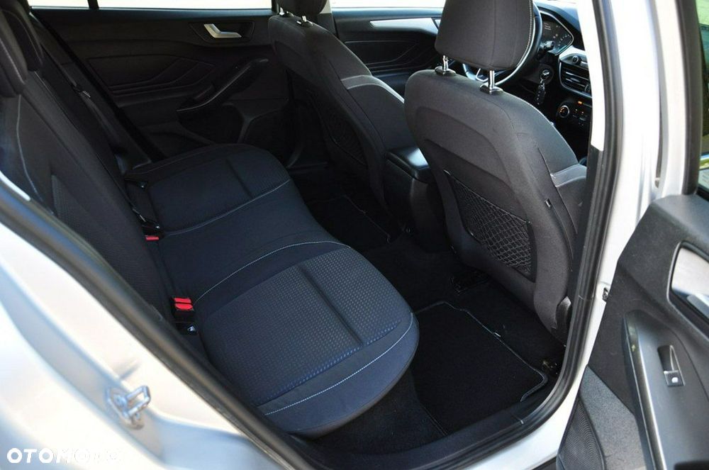 Ford Focus - 26