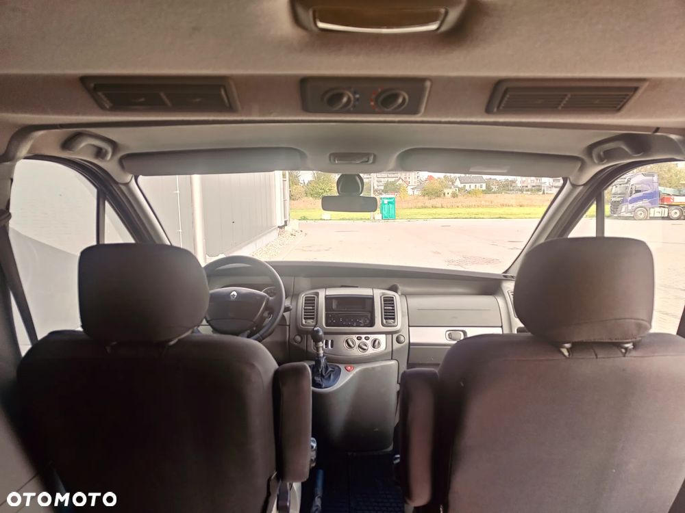 Renault Trafic 2.0 dCi 115 FAP Passenger Black Edition - 18