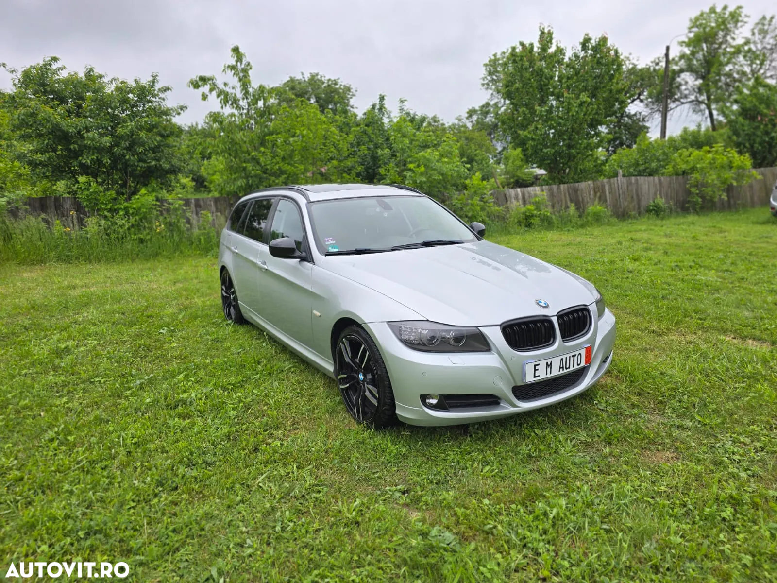 BMW Seria 3 320d DPF Touring Aut. - 11