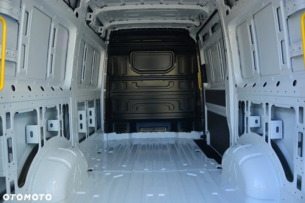 Volkswagen Crafter - 9
