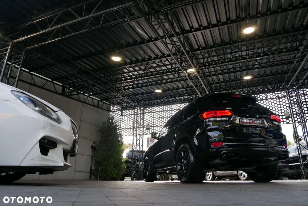 Jeep Grand Cherokee - 39