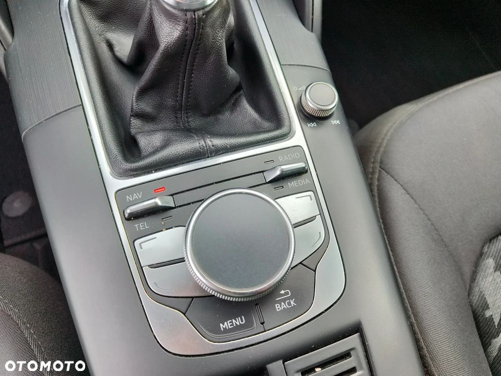 Audi A3 Sportback 1.6 TDI DPF Ambition - 21