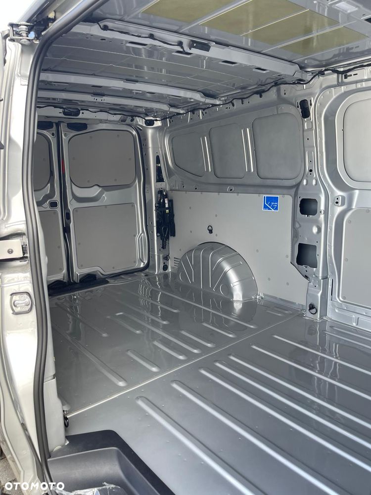 Volkswagen Transporter - 8