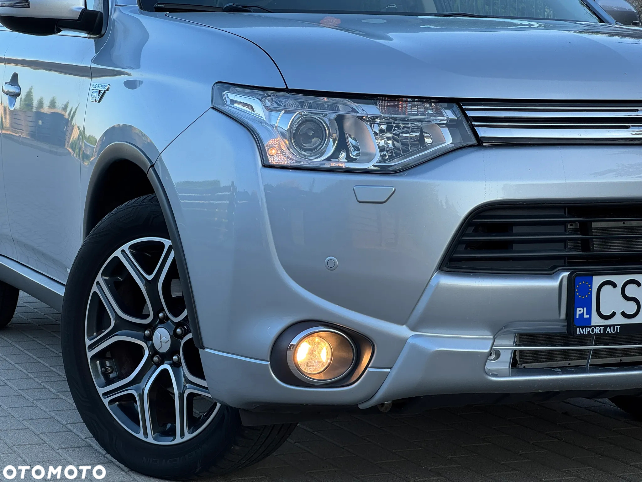 Mitsubishi Outlander PHEV Instyle NAVI + - 21