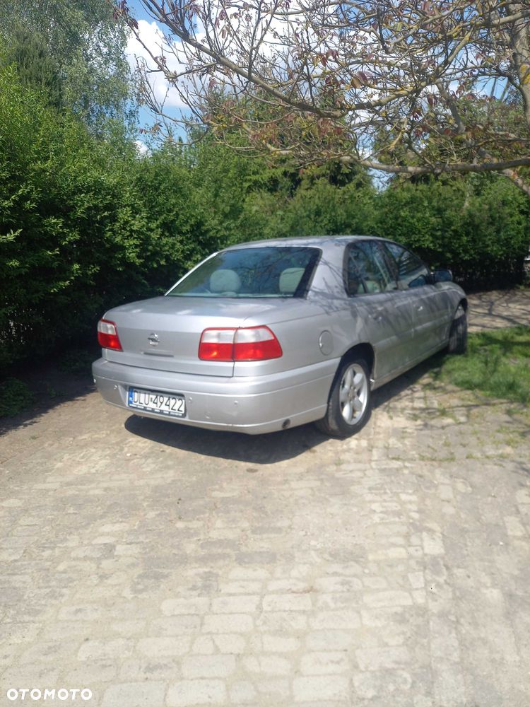 Opel Omega - 2