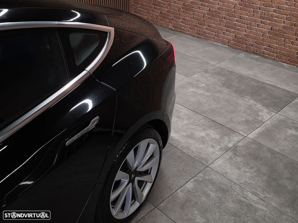 Tesla Model 3 Long Range AWD Dual Motor - 26