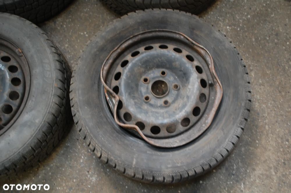 FELGI STALOWE + OPONY ZIMOWE 1K0601027C 5X112 ET47 6J VW GOLF V TOURAN 195/65R15 - 37